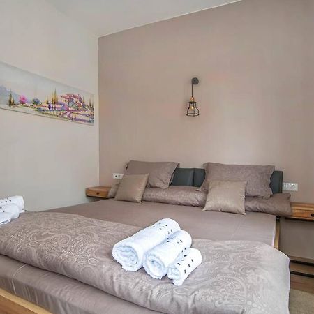 Elegant & Stylish 2 Bedroom Top Central Apartment Sofia Exterior foto